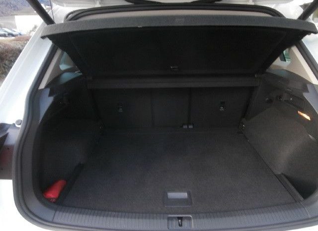 
								Volkswagen Tiguan, 2021 full									