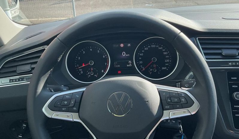 
								Volkswagen Tiguan, 2022 full									