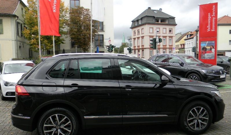 
								Volkswagen Tiguan, 2022 full									