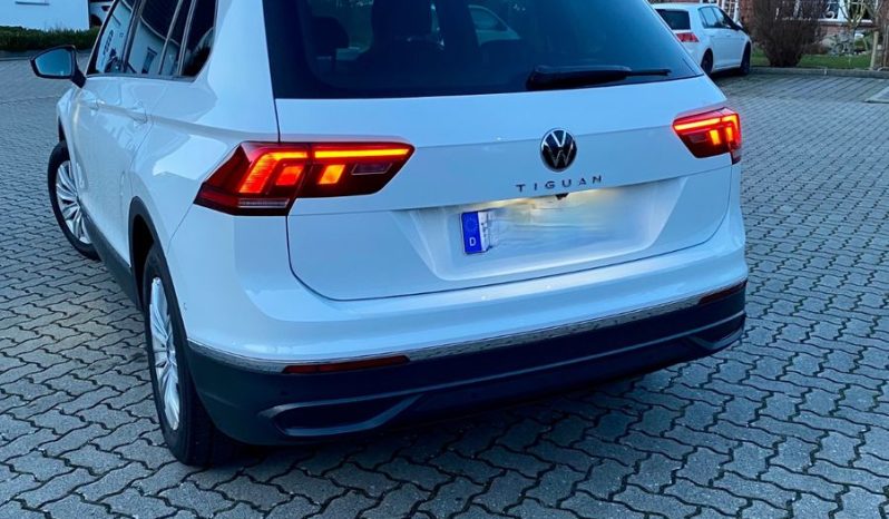 
								Volkswagen Tiguan, 2022 full									