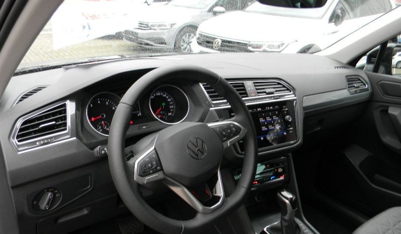 
								Volkswagen Tiguan, 2022 full									