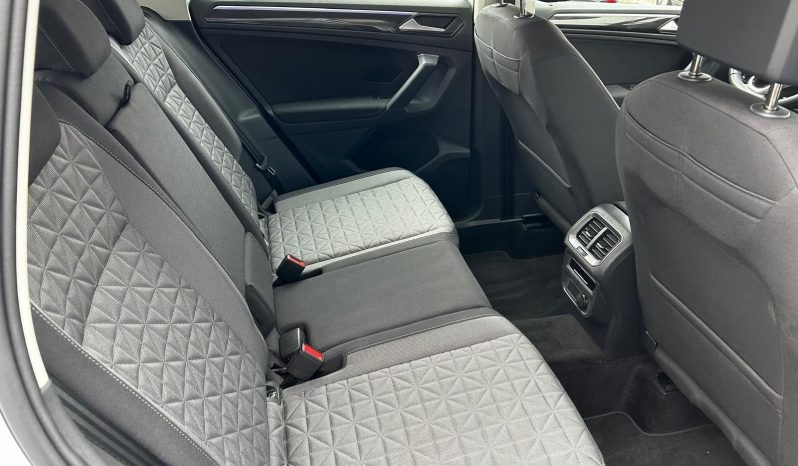 
								Volkswagen Tiguan, 2023 full									
