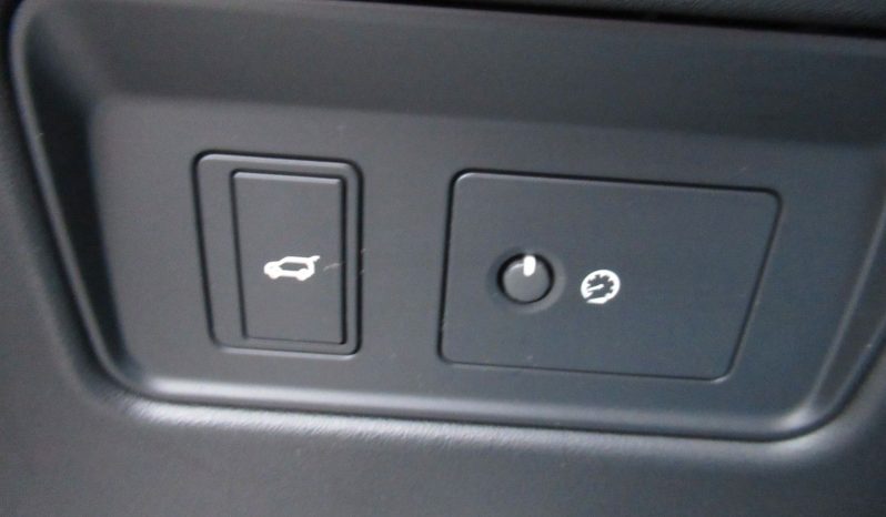 
								Land Rover Discovery, 2021 full									