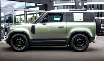 
									Land Rover Defender 110, 2021 full								