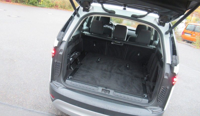 
								Land Rover Discovery, 2021 full									